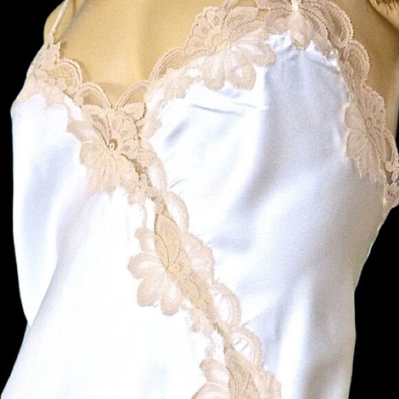 VTG SHINY WHITE SATIN BEIGE LACE FLORAL LONG NIGHTGOWN THIN STRAP -MISS ELAINE- - Picture 11 of 14